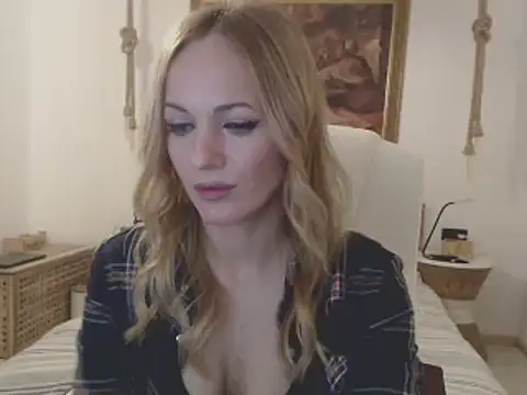 Snapshot of EllyaDiamond chatting on 02.04.25 EllyaDiamond online show from 02.04.25