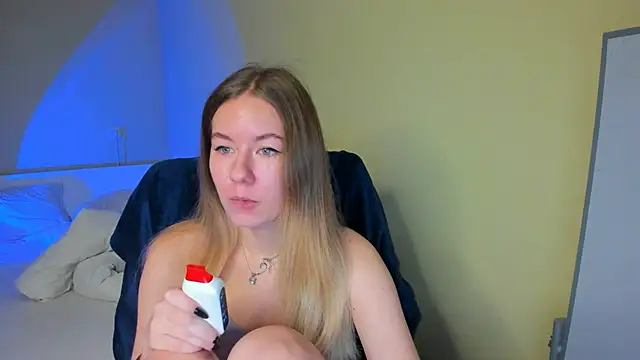 EmilyPaw online show from 02.09.25