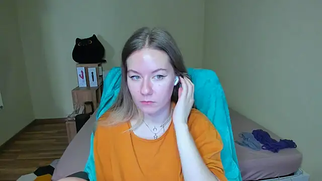 EmilyPaw online show from 02.22.25