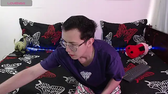 Tina 4 Charlie online show from 10.06.25