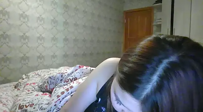 Snapshot of elysiann3 chatting on 02.05.25 elysiann3 online show from 02.05.25