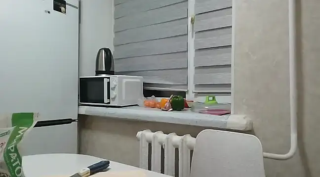 Snapshot of elysiann3 chatting on 02.08.25 elysiann3 online show from 02.08.25