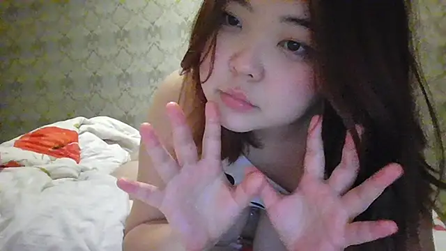 Snapshot of elysiann3 chatting on 03.19.25 elysiann3 online show from 03.19.25