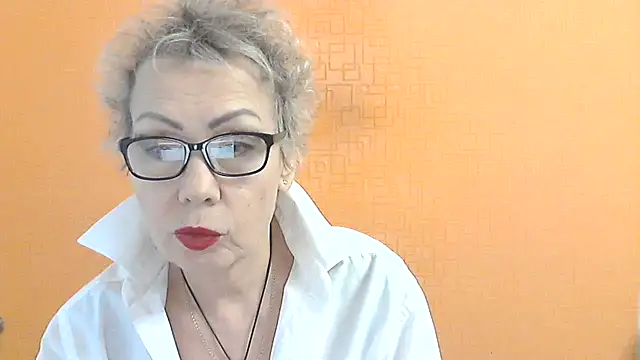 NessyJenixs online show from 12.18.25