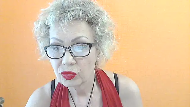 NessyJenixs online show from 06.12.26