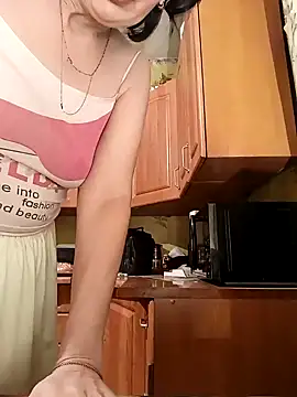 Laura Kiss online show from 02.01.25