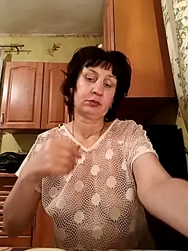 Laura Kiss online show from 02.28.25