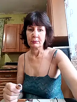 Laura Kiss online show from 11.20.25