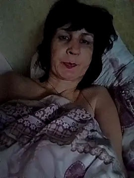 Snapshot of Laura_Kiss chatting on 04.22.26 Laura Kiss online show from 04.22.26