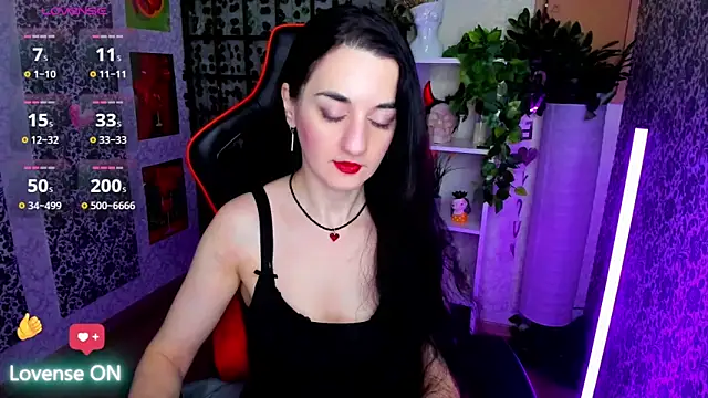 Snapshot of JessicaAlfo chatting on 02.12.26 JessicaAlfo online show from 02.12.26