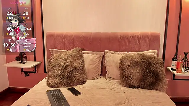 Snapshot of fiorella_paris chatting on 03.18.25 fiorella paris online show from 03.18.25