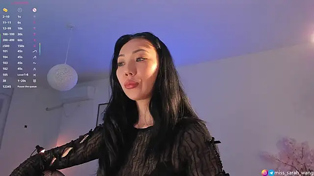 Snapshot of sarah_wang chatting on 04.22.26 sarah wang online show from 04.22.26