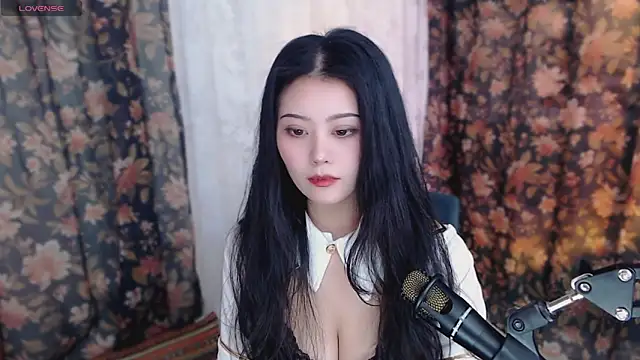 Snapshot of cat-lady-6688 chatting on 02.27.25 cat-lady-6688 online show from 02.27.25
