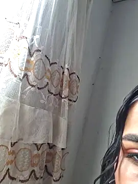 Snapshot of novinhatransexy chatting on 03.11.25 novinhatransexy online show from 03.11.25