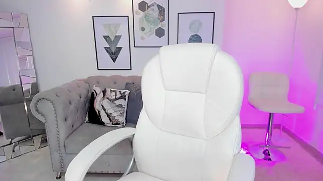 Layla Breezee online show from 03.02.25