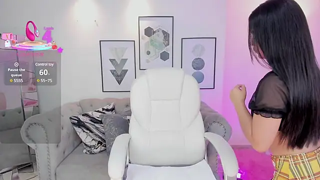 Layla Breezee online show from 03.21.25