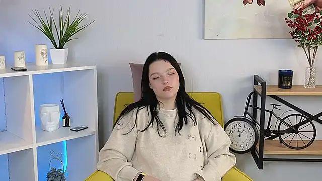 Snapshot of GladysHewell chatting on 01.21.25 GladysHewell online show from 01.21.25