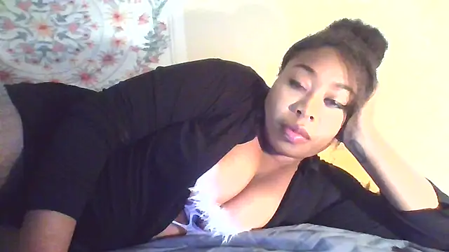 angeliquebelcali online show from 10.15.25