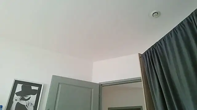 Snapshot of serena__vedette chatting on 03.10.26 serena vedette online show from 03.10.26