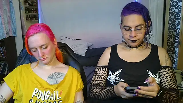 Snapshot of Evelan420 chatting on 11.27.25 Evelan420 online show from 11.27.25