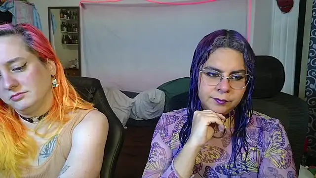 Snapshot of Evelan420 chatting on 01.12.26 Evelan420 online show from 01.12.26