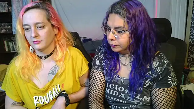 Snapshot of Evelan420 chatting on 02.04.26 Evelan420 online show from 02.04.26