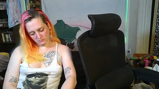 Snapshot of Evelan420 chatting on 02.09.26 Evelan420 online show from 02.09.26