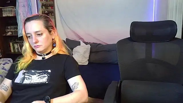 Snapshot of Evelan420 chatting on 02.28.26 Evelan420 online show from 02.28.26