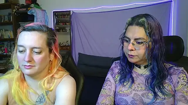 Snapshot of Evelan420 chatting on 03.06.26 Evelan420 online show from 03.06.26