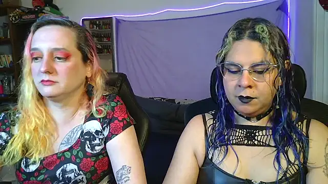 Snapshot of Evelan420 chatting on 03.19.26 Evelan420 online show from 03.19.26