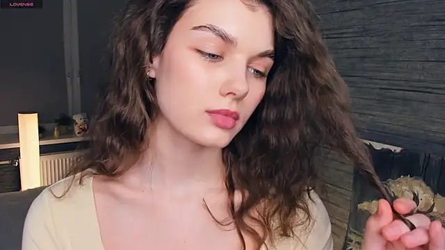 FloraDobb online show from 03.08.25