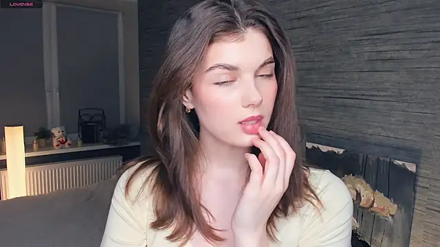 FloraDobb online show from 03.09.25