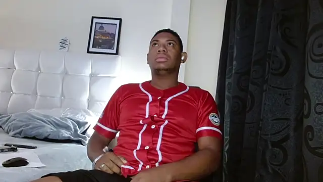 Snapshot of Therocablack chatting on 01.28.25 Therocablack online show from 01.28.25