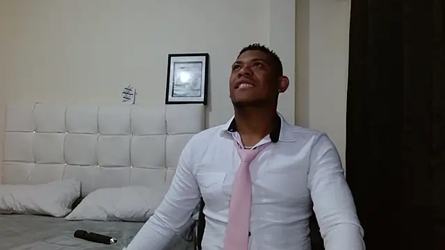 Snapshot of Therocablack chatting on 02.10.25 Therocablack online show from 02.10.25