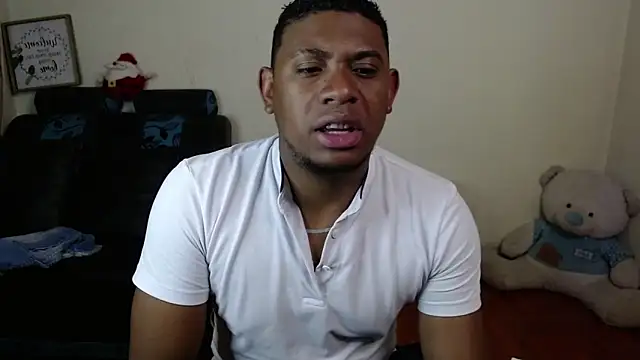 Snapshot of Therocablack chatting on 03.09.25 Therocablack online show from 03.09.25