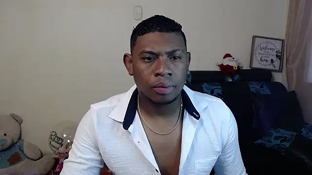 Snapshot of Therocablack chatting on 03.22.25 Therocablack online show from 03.22.25