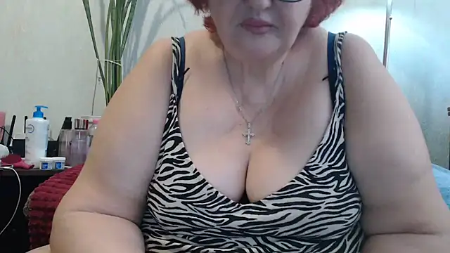 Snapshot of DeniseeRosea chatting on 02.15.26 DeniseeRosea online show from 02.15.26