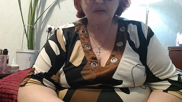 Snapshot of DeniseeRosea chatting on 04.17.26 DeniseeRosea online show from 04.17.26