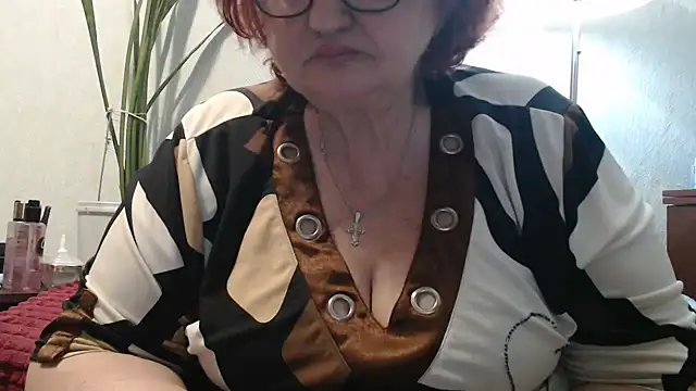 Snapshot of DeniseeRosea chatting on 04.18.26 DeniseeRosea online show from 04.18.26