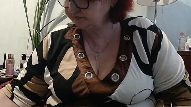 Snapshot of DeniseeRosea chatting on 05.11.26 DeniseeRosea online show from 05.11.26