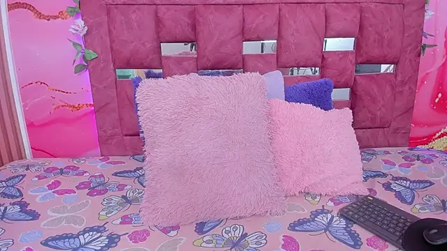 scarlett  evans  online show from 11.06.25