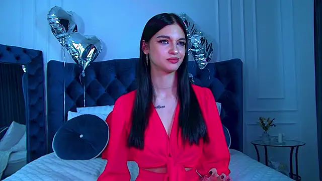 Snapshot of BeverlyMost chatting on 02.14.25 BeverlyMost online show from 02.14.25