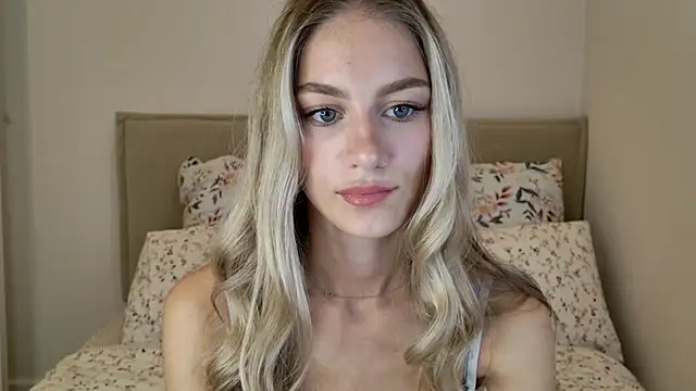 Snapshot of GabriellaOlsen chatting on 09.15.25 GabriellaOlsen online show from 09.15.25