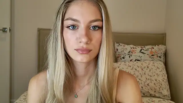 Snapshot of GabriellaOlsen chatting on 09.22.25 GabriellaOlsen online show from 09.22.25