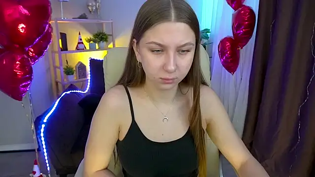 Snapshot of AureliaBliss_ chatting on 02.18.25 AureliaBliss online show from 02.18.25