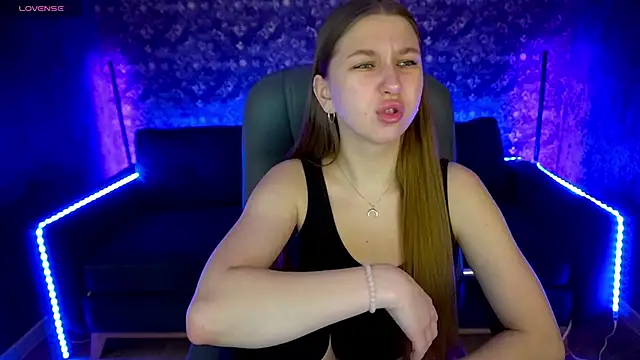 Snapshot of AureliaBliss_ chatting on 02.21.25 AureliaBliss online show from 02.21.25