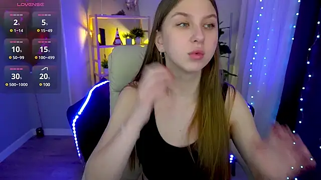Snapshot of AureliaBliss_ chatting on 02.25.25 AureliaBliss online show from 02.25.25