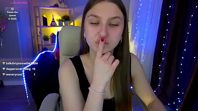 Snapshot of AureliaBliss_ chatting on 03.03.25 AureliaBliss online show from 03.03.25