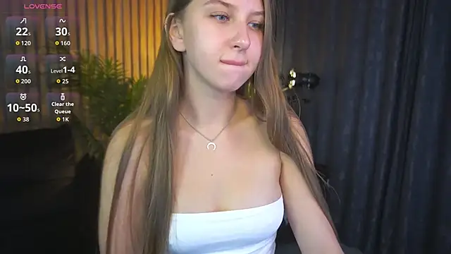 Snapshot of AureliaBliss_ chatting on 10.01.25 AureliaBliss online show from 10.01.25
