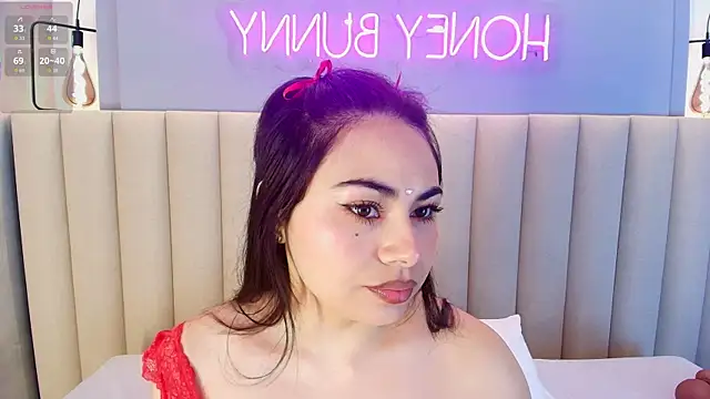 Snapshot of Naomymonroe_ chatting on 11.22.25 Naomymonroe online show from 11.22.25